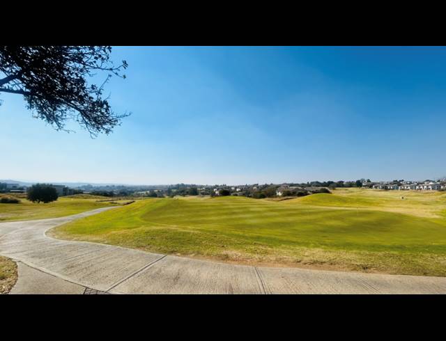 2 BEDROOM FLAT FOR SALE IN JACKAL CREEK GOLF ESTATE